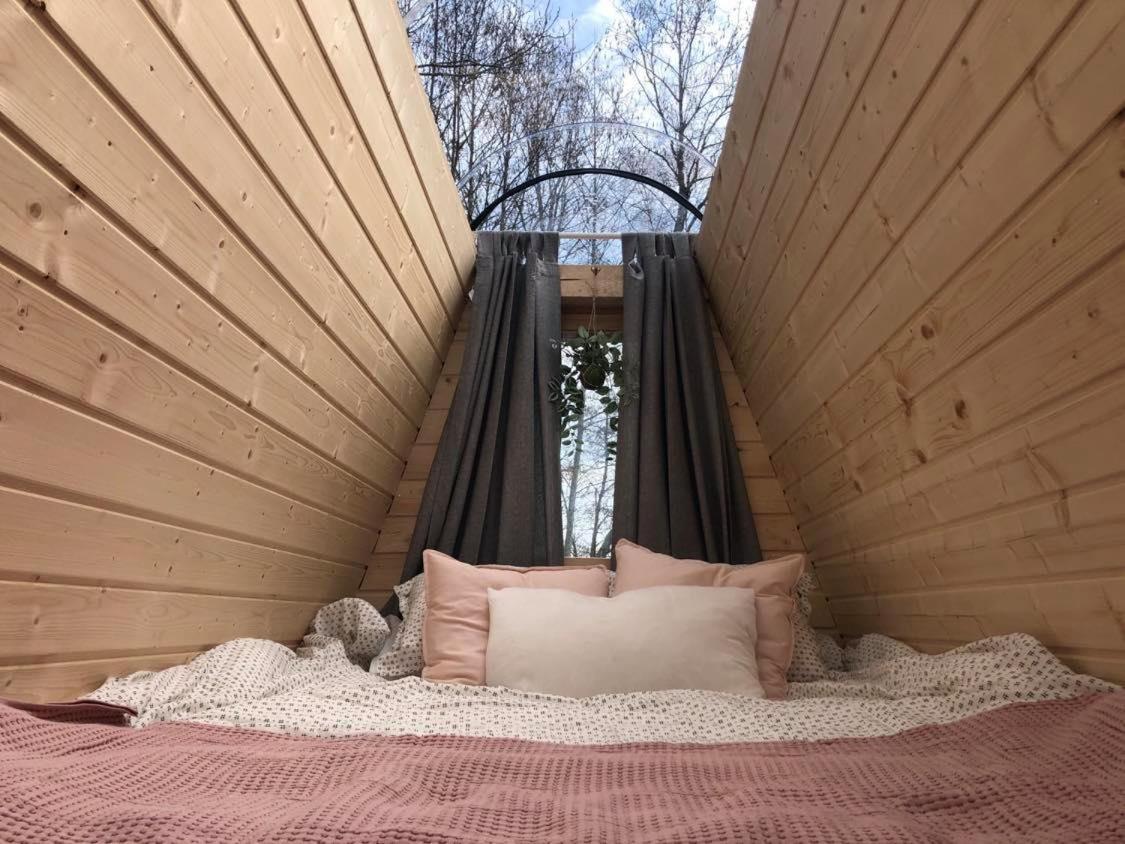 Niiralan Tila : Starlite Cabin Laitila Kültér fotó
